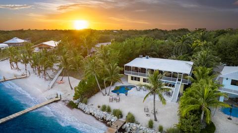 52 Schooner Bay Rd, Tavernier, FL 33070