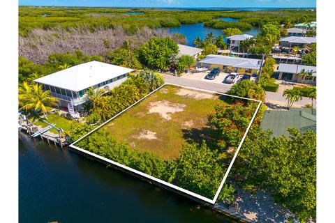 30334 Warbler Ln, Big Pine, FL 33043 photo 1