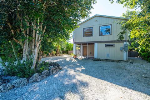 29112 Violet Dr, Big Pine Key, FL 33043 photo 2