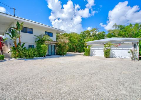 68 Tarpon Ave, Key Largo, FL 33037