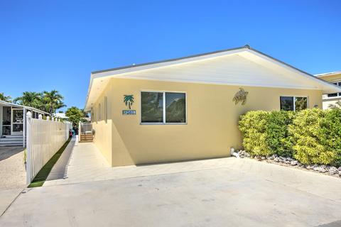 261 3rd St UNIT 1, Key Colony, FL 33051