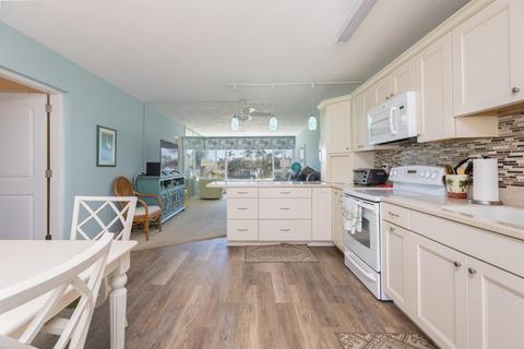581 E Ocean Dr #32, Key Colony Beach, FL 33051 photo 17