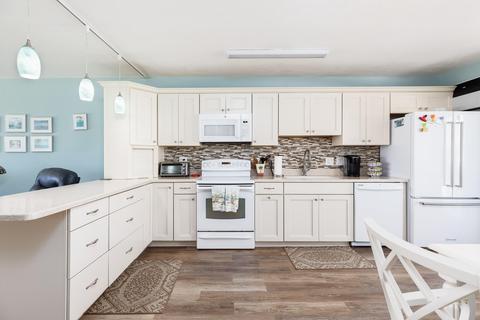 581 E Ocean Dr #32, Key Colony Beach, FL 33051 photo 3