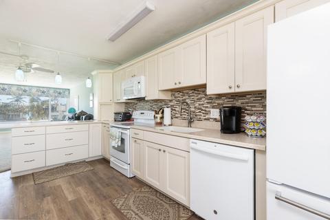 581 E Ocean Dr #32, Key Colony Beach, FL 33051 photo 19