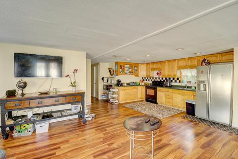 411 Avenue E, Key West, FL 33040 photo 4