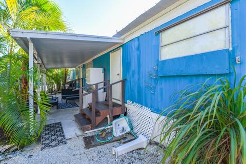 31447 Avenue E, Big Pine Key, FL 33043 photo 2
