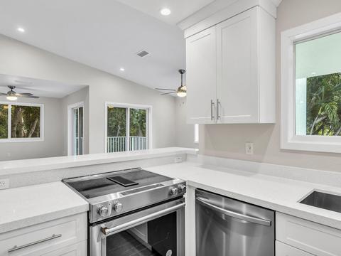 241 Lignumvitae Dr, Key Largo, FL 33037 photo 10