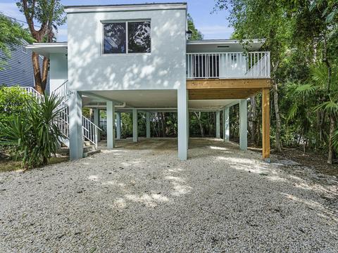 241 Lignumvitae Dr, Key Largo, FL 33037 photo 2