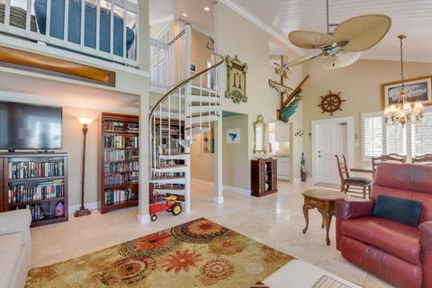 334 E Seaview Dr, Duck Key, FL 33050 photo 9