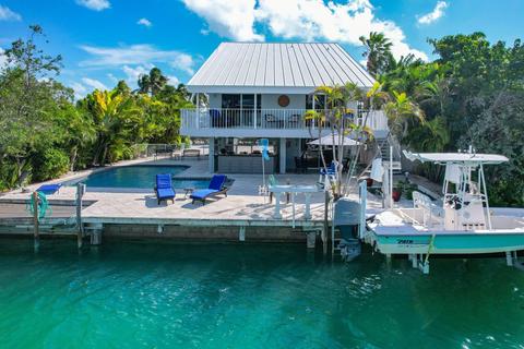 334 E Seaview Dr, Duck Key, FL 33050 photo 1