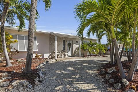 1432 Harbor Dr, Marathon, FL 33050 photo 1