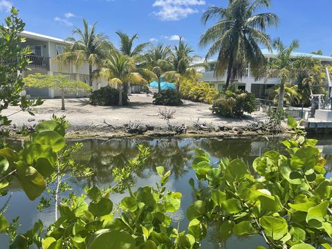 2136 San Marco Dr, Big Pine Key, FL 33043 photo 2