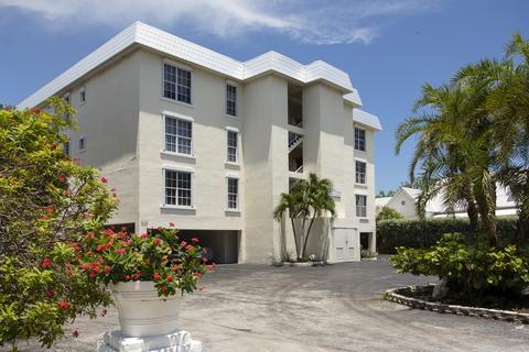 833 Eisenhower Dr #303, Key West, FL 33040