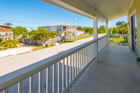 31352 Avenue E, Big Pine Key, FL 33043 photo 2