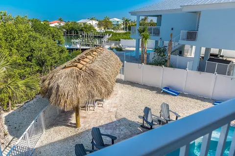 100 Coco Plum Dr, Marathon, FL 33050 photo 2