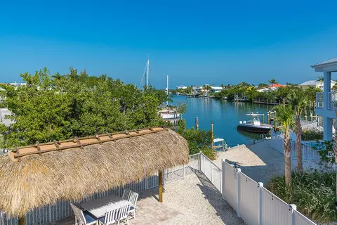 100 Coco Plum Dr, Marathon, FL 33050