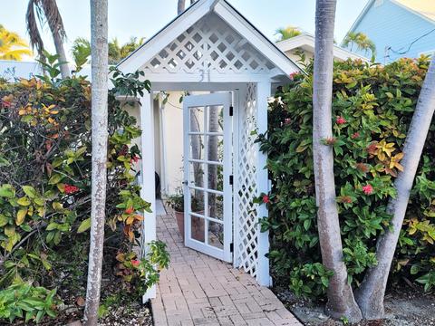 31 Boulder Dr, Key West, FL 33040 photo 2