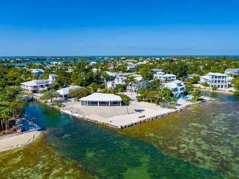 17234 E Green Turtle Ln, Sugarloaf Key, FL 33042