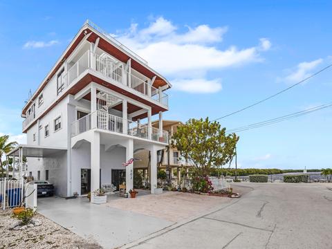 302 Little Miss Muffett Ln, Key Largo, FL 33037