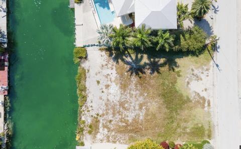 17162 W Starfish Ln, Summerland Key, FL 33042