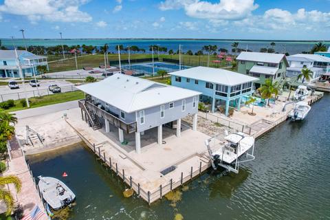 31040 Atlantis Dr, Big Pine Key, FL 33043