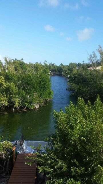 1791 Narcissus Ave, Big Pine Key, FL 33043