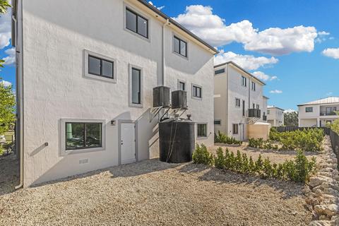 400 101 St #B, Marathon, FL 33050 photo 8