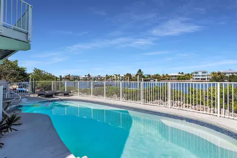 124 Bruce Ct, Marathon, FL 33050 photo 1