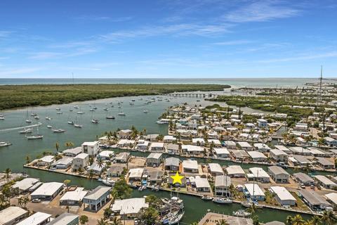 946 27th, Marathon, FL 33050