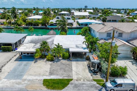 580 11th St, Key Colony, FL 33051
