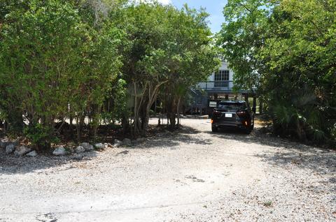 336 Orange Ave, Marathon, FL 33050 photo 2