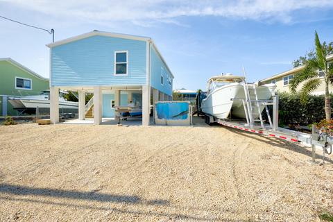27434 Saint Lucie Ln, Ramrod Key, FL 33042
