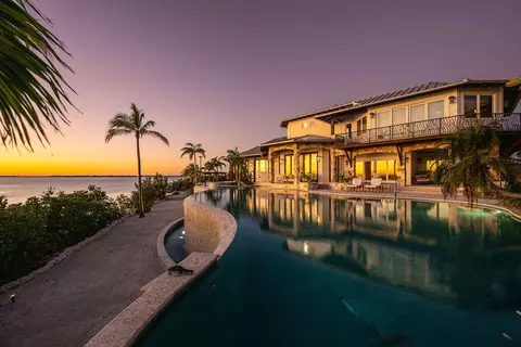1300 Sunset Blvd, Summerland Key, FL 33042