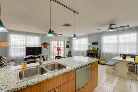 370 E Ocean Dr, Key Colony, FL 33051 photo 11