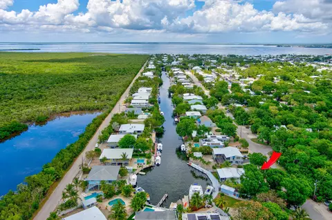 849 Ellen Dr, Key Largo, FL 33037 photo 2