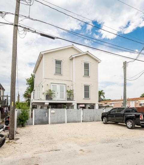 15 8th Ave # b, Stock Island, FL 33040