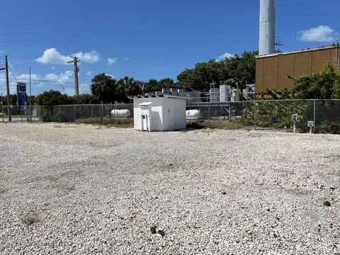 2 Coco Plum Dr, Marathon, FL 33050 photo 3