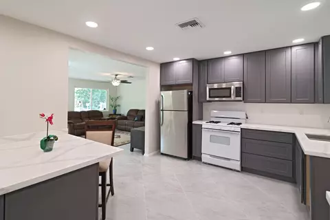 32 Transylvania Ave, Key Largo, FL 33037 photo 6