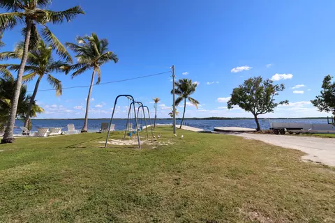32 Transylvania Ave, Key Largo, FL 33037 photo 20