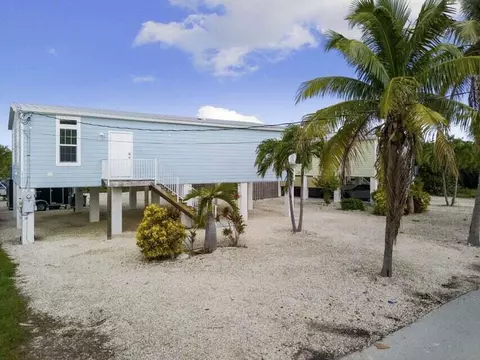 27023 Shannahan Rd, Ramrod Key, FL 33042