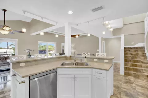 2137 Yellowtail Dr, Marathon, FL 33050 photo 25