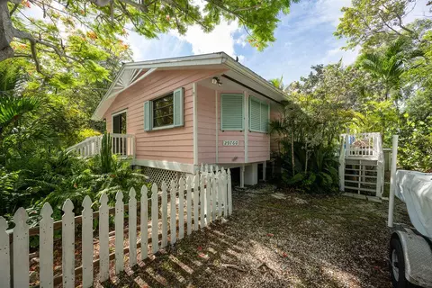 29760 Journeys End Rd, Big Pine Key, FL 33043