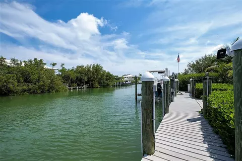 846 E Copa D Oro, Marathon, FL 33050 photo 2