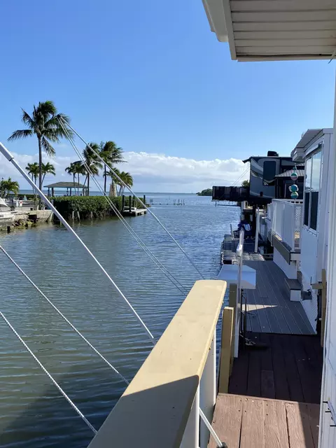 6099 Overseas Hwy #105W, Marathon, FL 33050