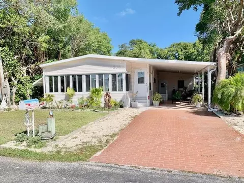 805 N Topaz Ave, Key Largo, FL 33037