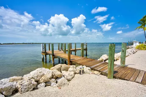 10 E Ocean Dr, Marathon, FL 33050 photo 2