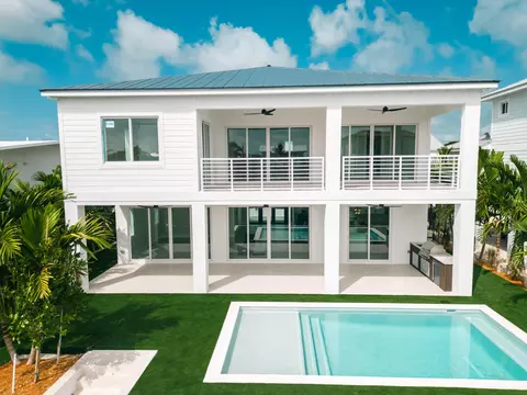 72 W Plaza Del Lago, Islamorada, FL 33036