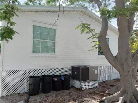 720 84th St, Marathon, FL 33050