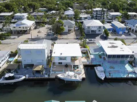 822 Bonito Ln, Key Largo, FL 33037