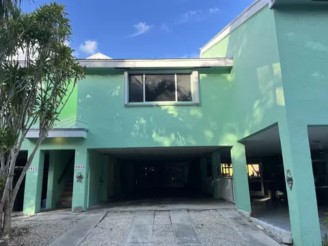 9814 Magellan Dr, Key Largo, FL 33037